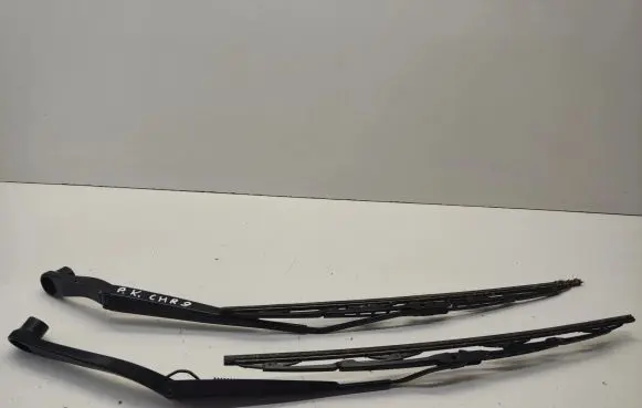 Chrysler 300 - 300C Windshield/front glass wiper blade 1747 1748