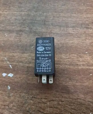 Audi A4 S4 B5 8D Other relay 443919082B 5KH00415413