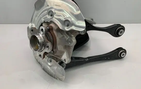 BMW X4 G02 Rear wheel hub spindle/knuckle 6879752