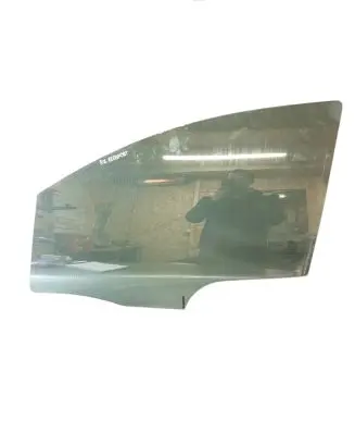 Ford Ecosport Front door window glass four-door