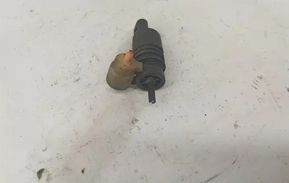 Audi A3 S3 8L Windscreen/windshield washer pump
