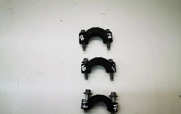 BMW 5 F10 F11 Fuel Injector clamp holder 7801696