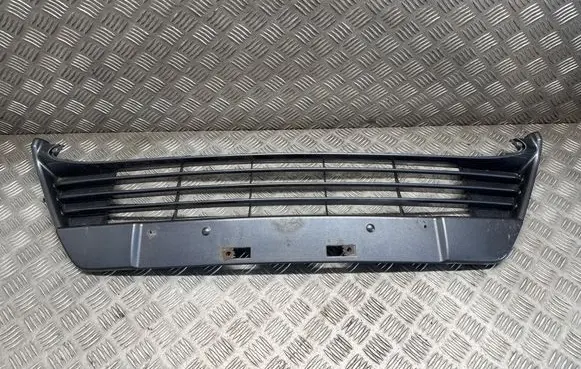 Toyota Auris E180 Front bumper lower grill 5311202390 5311202410 21120241
