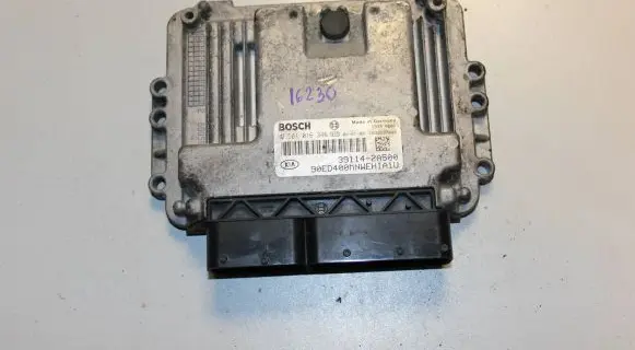 KIA Ceed Engine control unit/module 391142A500 1039S37059 0281016346
