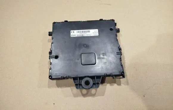 Renault Master III Comfort/convenience module 284B18392R NS12001519