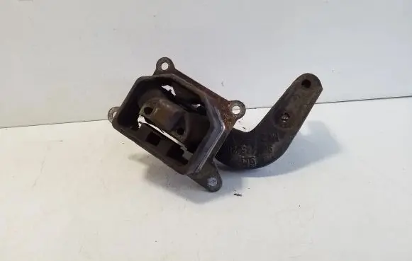 Opel Tigra A Engine mount bracket 90445287