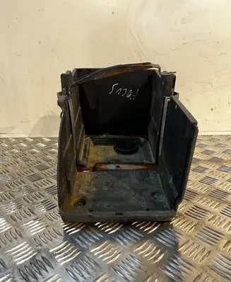 Battery box tray