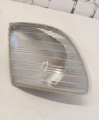 Mercedes-Benz Vito Viano W638 Front indicator light E96RO1489