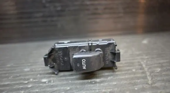 Lexus IS 220D-250-350 Electric window control switch 8403053020