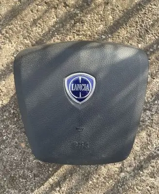 Lancia Thema Steering wheel airbag