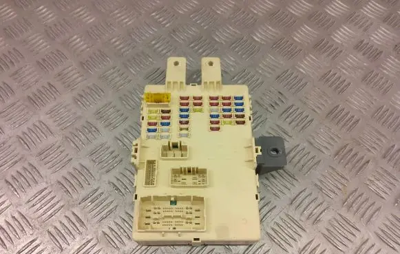 KIA Sportage Fuse module 919503W040