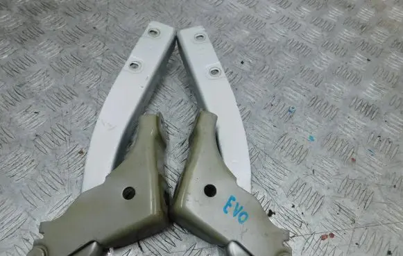 Fiat Punto Evo Engine bonnet/hood hinges
