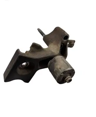 Toyota Prius (XW20) Engine mount bracket