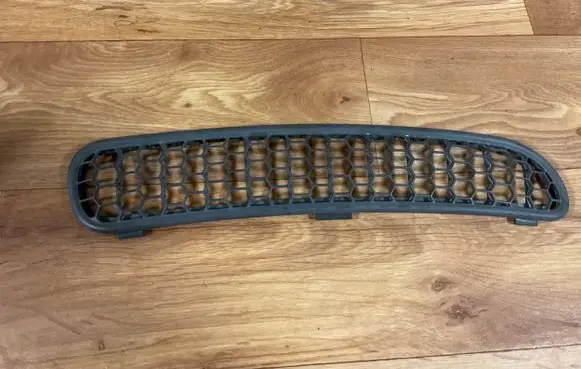 Mini One - Cooper R50 - 53 Wiper trim 