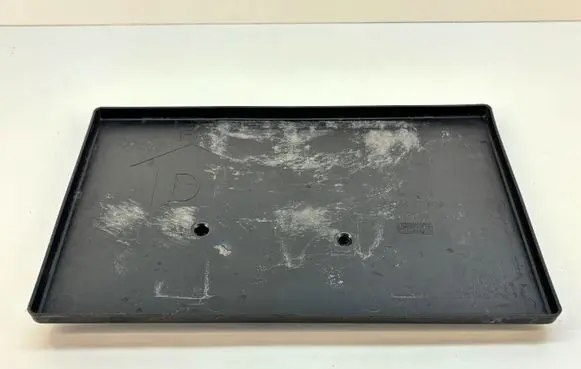 Battery tray