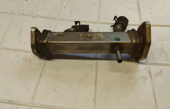 Skoda Superb B5 (3U) EGR valve cooler 059131513D