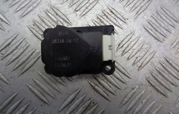 Peugeot 206 CC A/C air flow flap actuator/motor EAM501