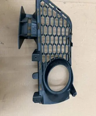 BMW 3 F30 F35 F31 Front bumper lower grill 8062632