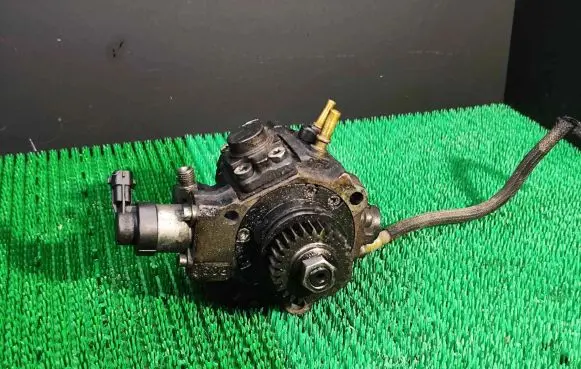 Renault Master III Fuel injection high pressure pump H8200912103 1211195 0445010234