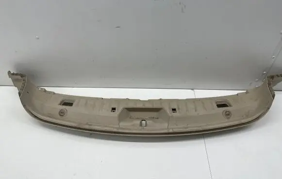 Trunk/boot sill cover protection