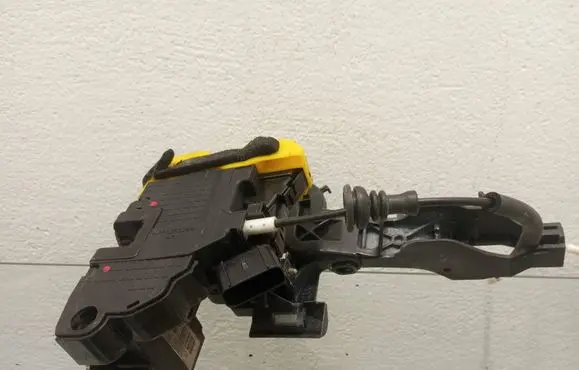 Front door lock