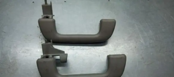 Toyota Avensis Verso Front interior roof grab handle