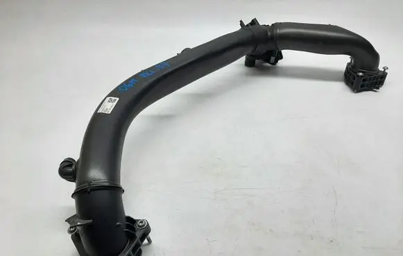 Porsche Cayenne (9PA) Intercooler hose/pipe 06M145674DR