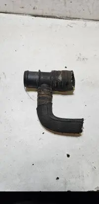 Volkswagen Touran I Engine coolant pipe/hose 323220