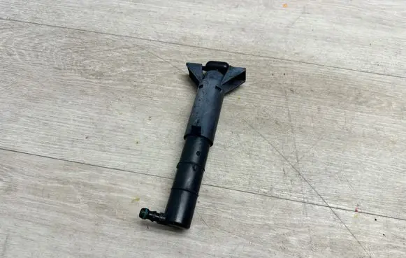 Porsche Cayenne (92A) Headlight washer spray nozzle 7P5955978