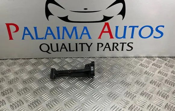 Toyota Verso Engine mounting bracket 3311805010