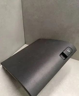 Volkswagen Tiguan Glove box 5M1857097Q