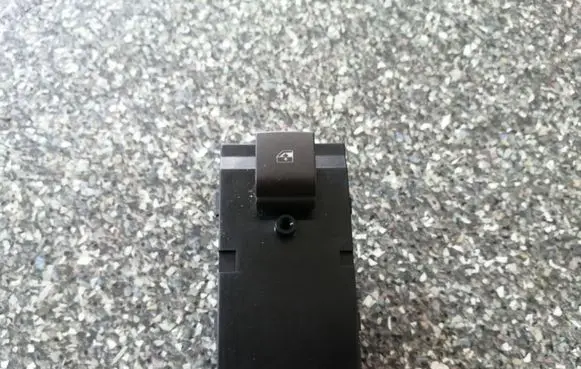Buick Encore I Electric window control switch 22819399