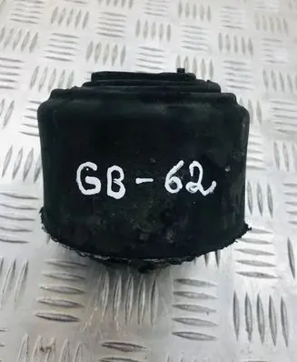 Mercedes-Benz C W203 Engine mount bracket