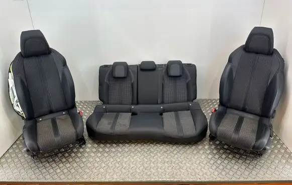 Peugeot 208 II Interior set 