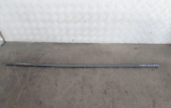 Volvo V40 Cross country Front door trim (molding) 