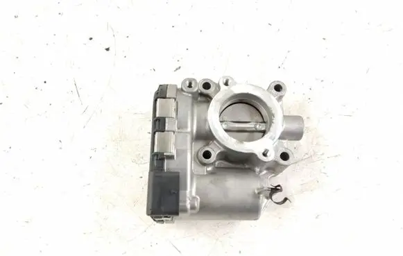 Mercedes-Benz CLA C117 X117 W117 Throttle valve 2821410200 A2821410200