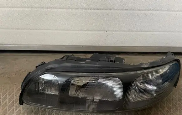Volvo S60 Headlight/headlamp 7731114L