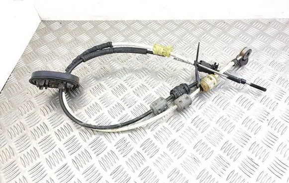 Opel Astra J Gear shift cable linkage 55577317