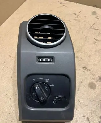 Land Rover Discovery 3 - LR3 Light switch YUD501480