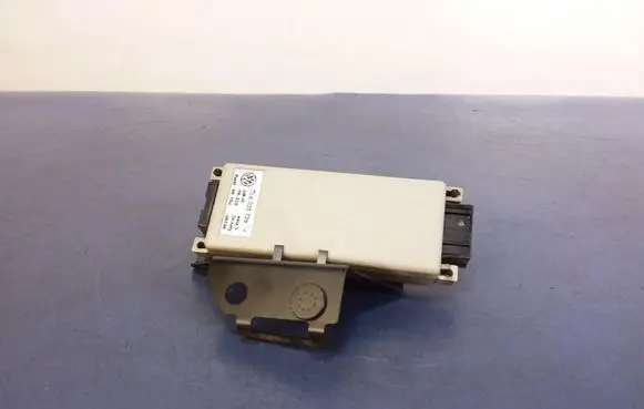 Volkswagen Touareg I Other control units/modules 7L6035729