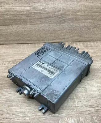Renault Scenic I Engine control unit/module ECU 7700109621 0281001809 Used
