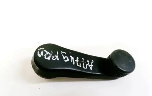 Volkswagen PASSAT B4 Front door window winding handle 3A0837581