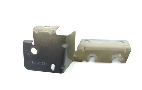 Citroen C6 Fender mounting bracket 1194B4705D
