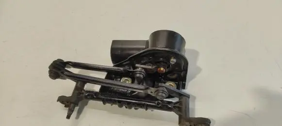 Volkswagen Fox Front wiper linkage and motor F006C20008