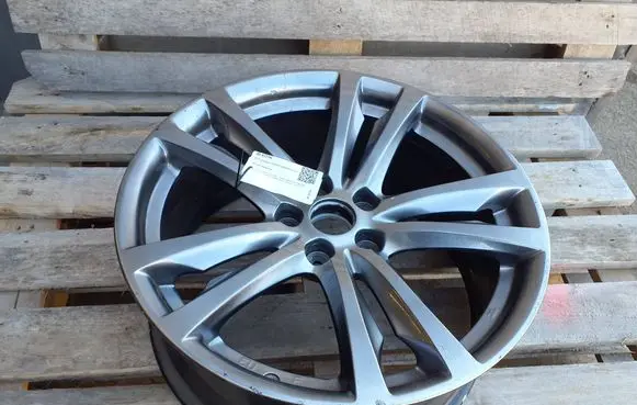 Hyundai Genesis R19 alloy rim 529102M150