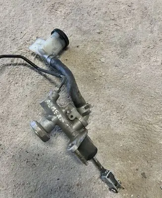 Nissan Almera N16 Clutch master cylinder 
