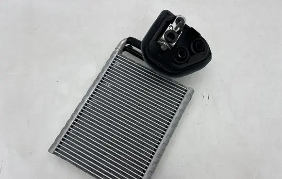 A/C cooling radiator (condenser)