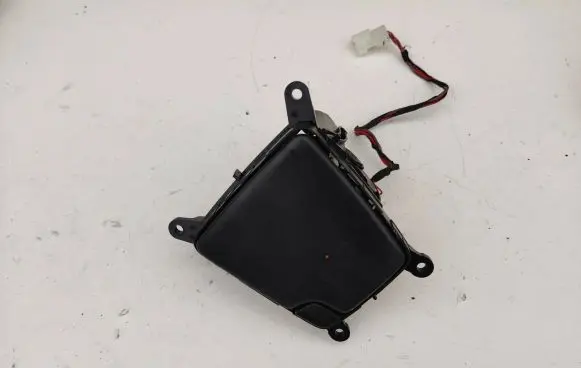 BMW 6 F12 F13 Ashtray (front) 9197231 B0701655 507995