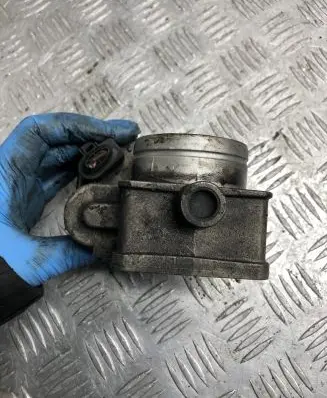 Volkswagen Caddy Throttle valve 038128063C
