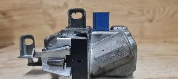 Steering wheel lock